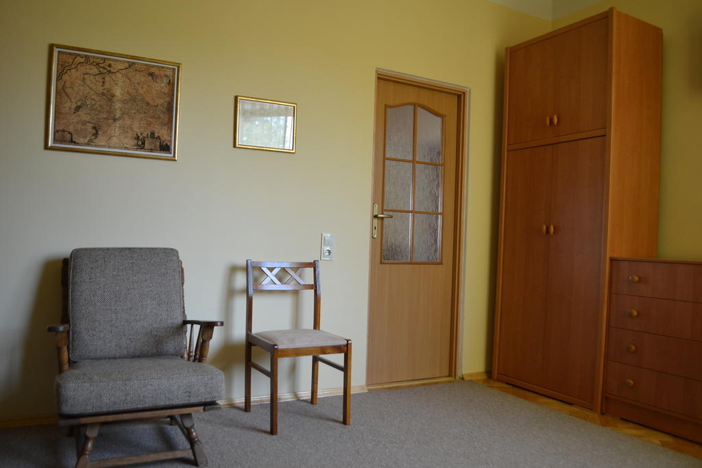 Near Citadel Apartment Лвив Стая снимка